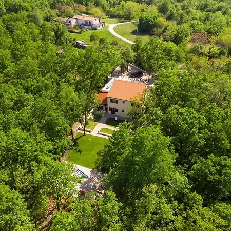 Portum: Luxurious Woodland Retreat With Private Heated Pool * Veligolji