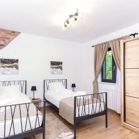 Portum: Luxurious Woodland Retreat With Private Heated Pool Villa Veligolji