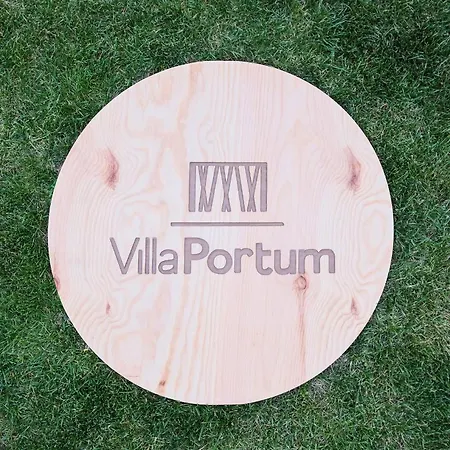 Villa Portum: Luxurious Woodland Retreat With Private Heated Pool Veligolji