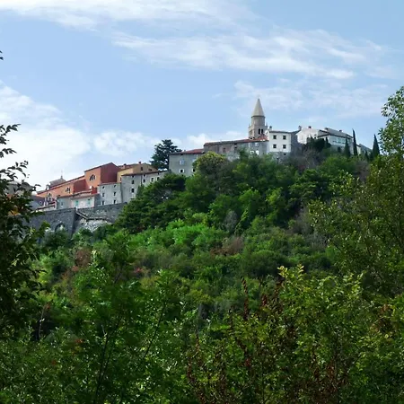 Portum: Luxurious Woodland Retreat With Private Heated Pool Veligolji