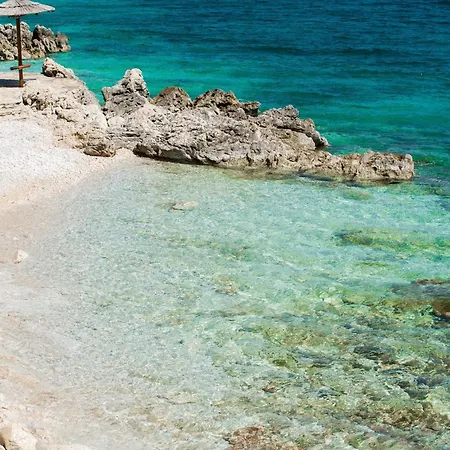 Villa Portum - Heated Pool, Jacuzzi, Sauna, Playground - Family Only *