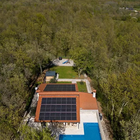 Portum - Heated Pool, Jacuzzi, Sauna, Playground - Family Only *